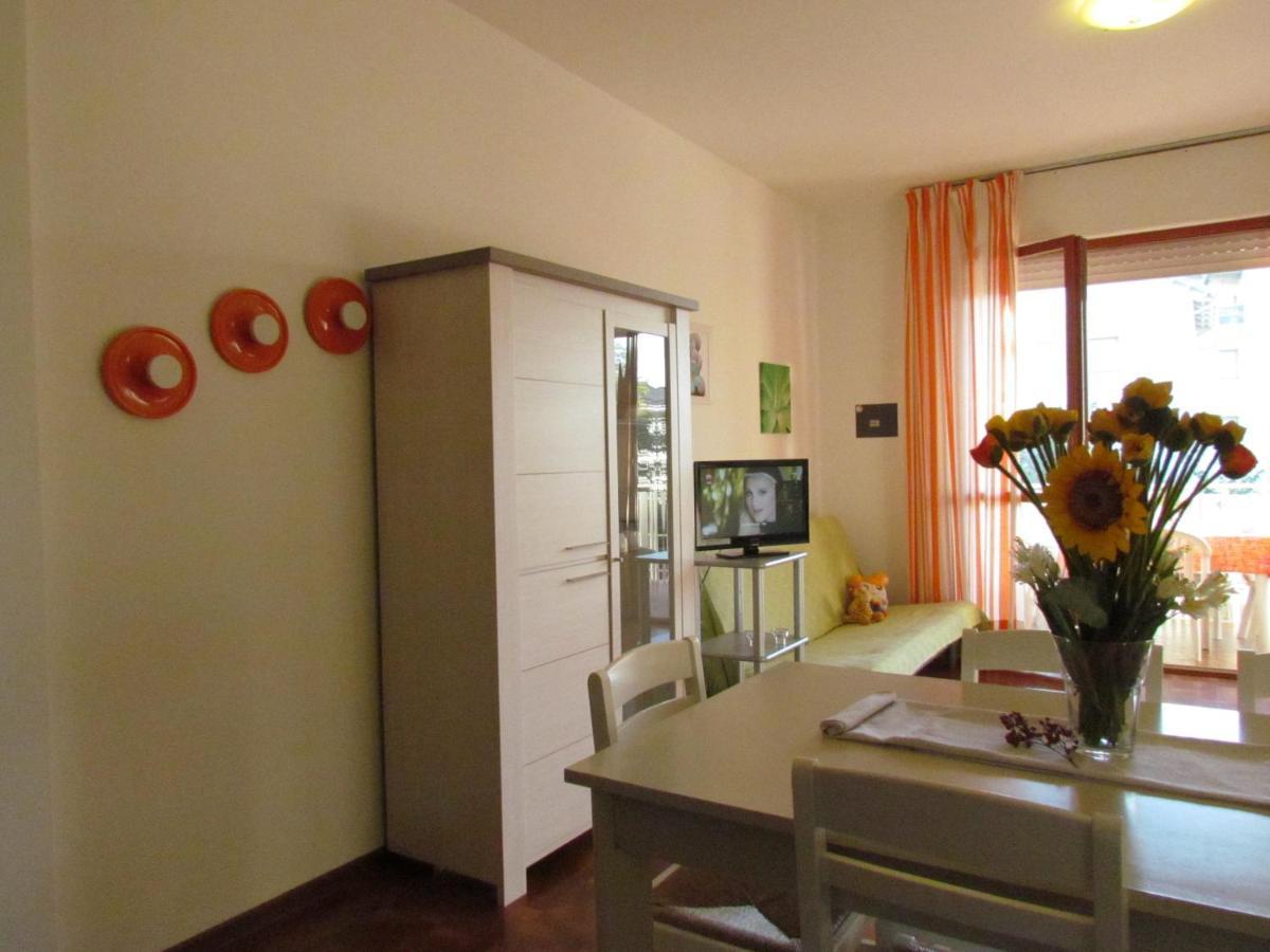 Appartamento Spacious Near Pluto Lido Dei Pini